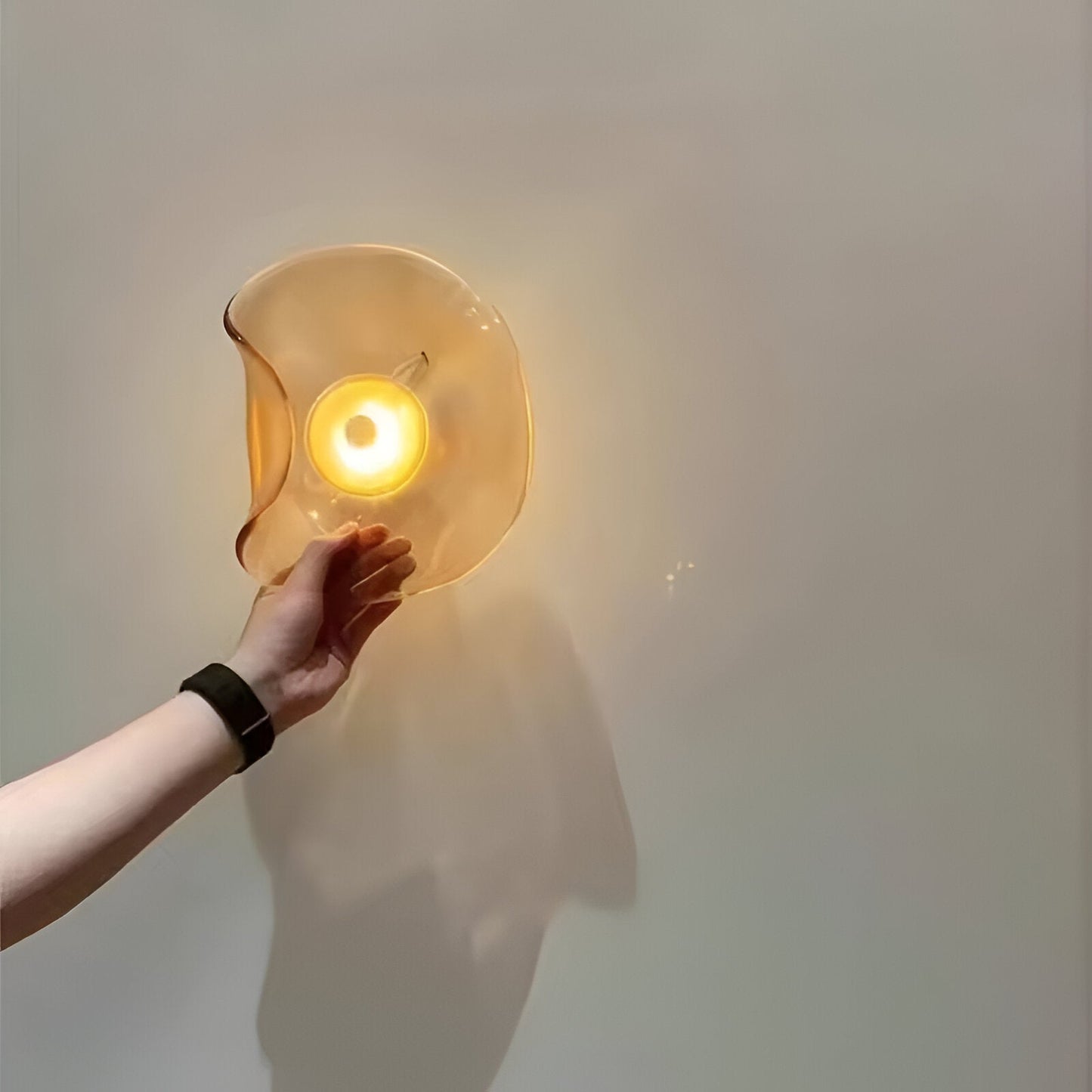 Ovola – Nordic Gebogen Glas LED Wandlamp