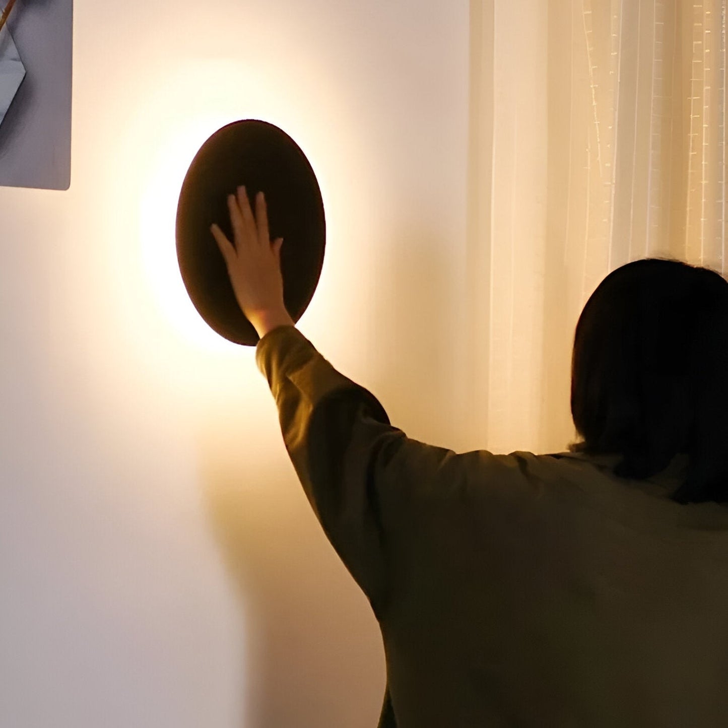 Lunor – Nordic Ronde LED Wandlamp met Bewegingssensor
