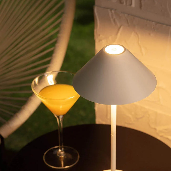 Niora – Draadloze Tafellamp (Waterdichte LED Lamp)