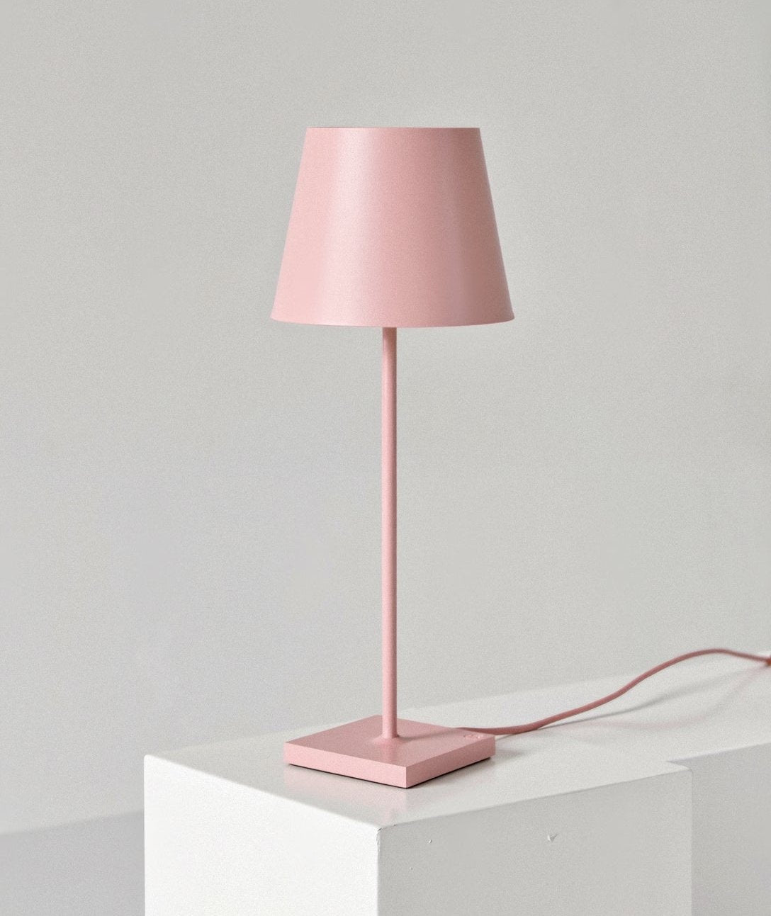 Zyanya - Strakke Minimalistische Hoge Tafellamp voor Elegante Verlichting