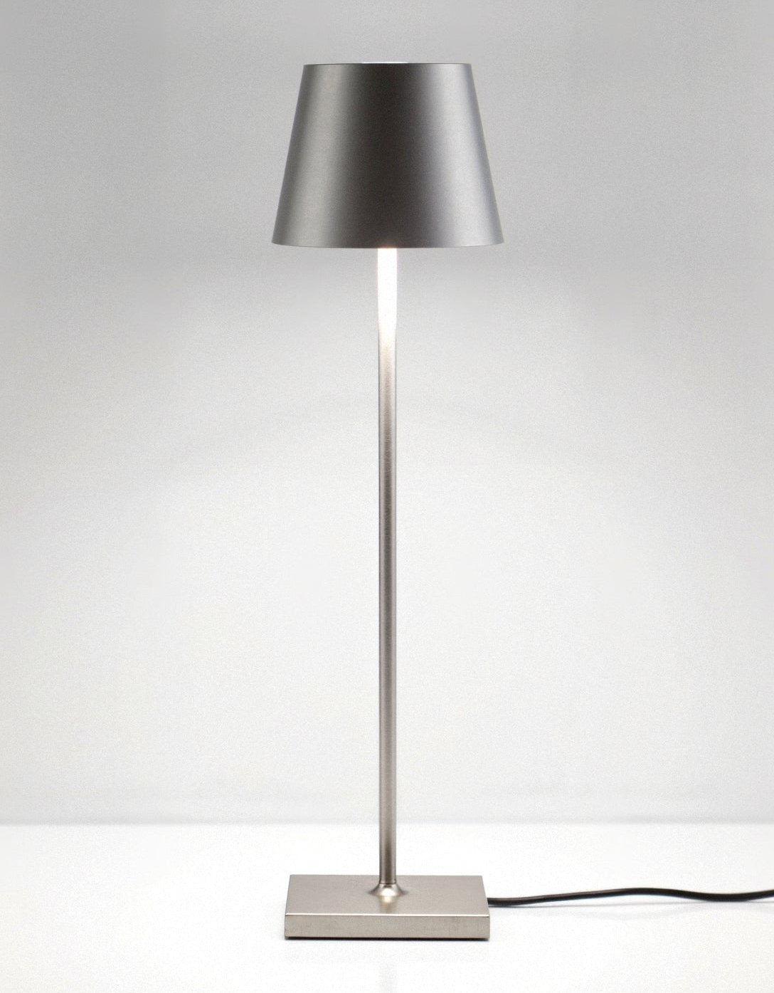 Zyanya - Strakke Minimalistische Hoge Tafellamp voor Elegante Verlichting