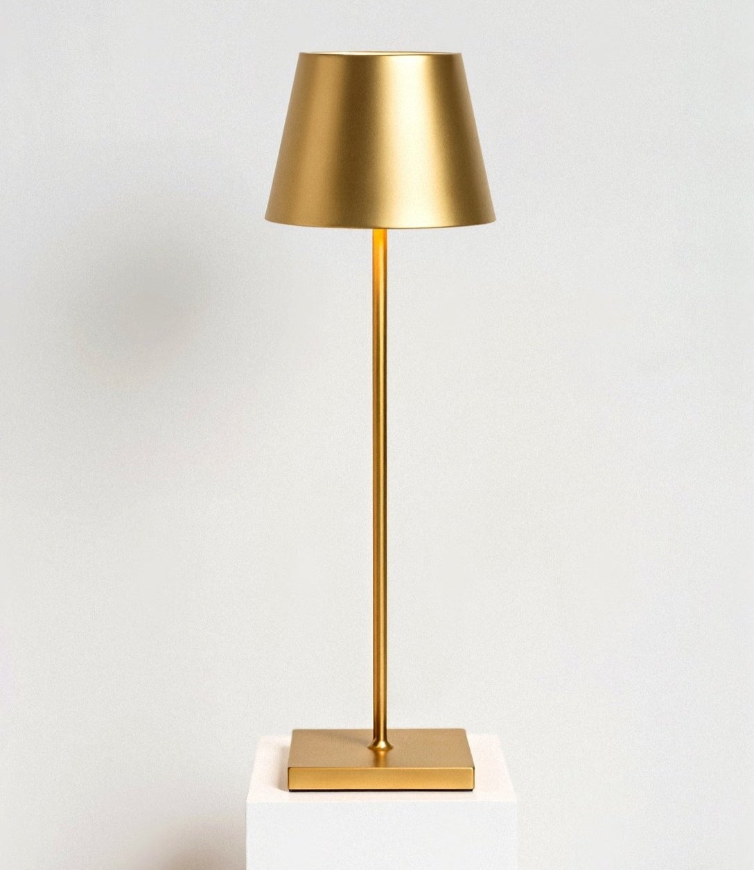 Zyanya - Strakke Minimalistische Hoge Tafellamp voor Elegante Verlichting
