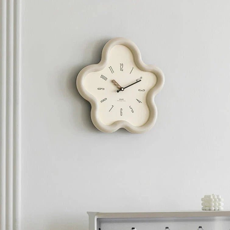 Flora – 3D Bloem Slinger Wandklok met Stil Uurwerk