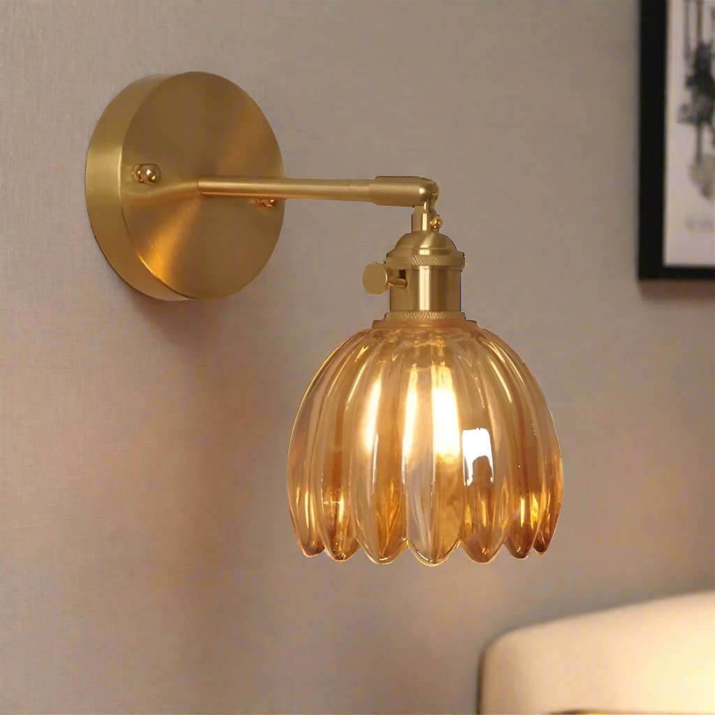 Floriva – Retro Tulpenknop Glazen Wandlamp voor Elegante Interieurs