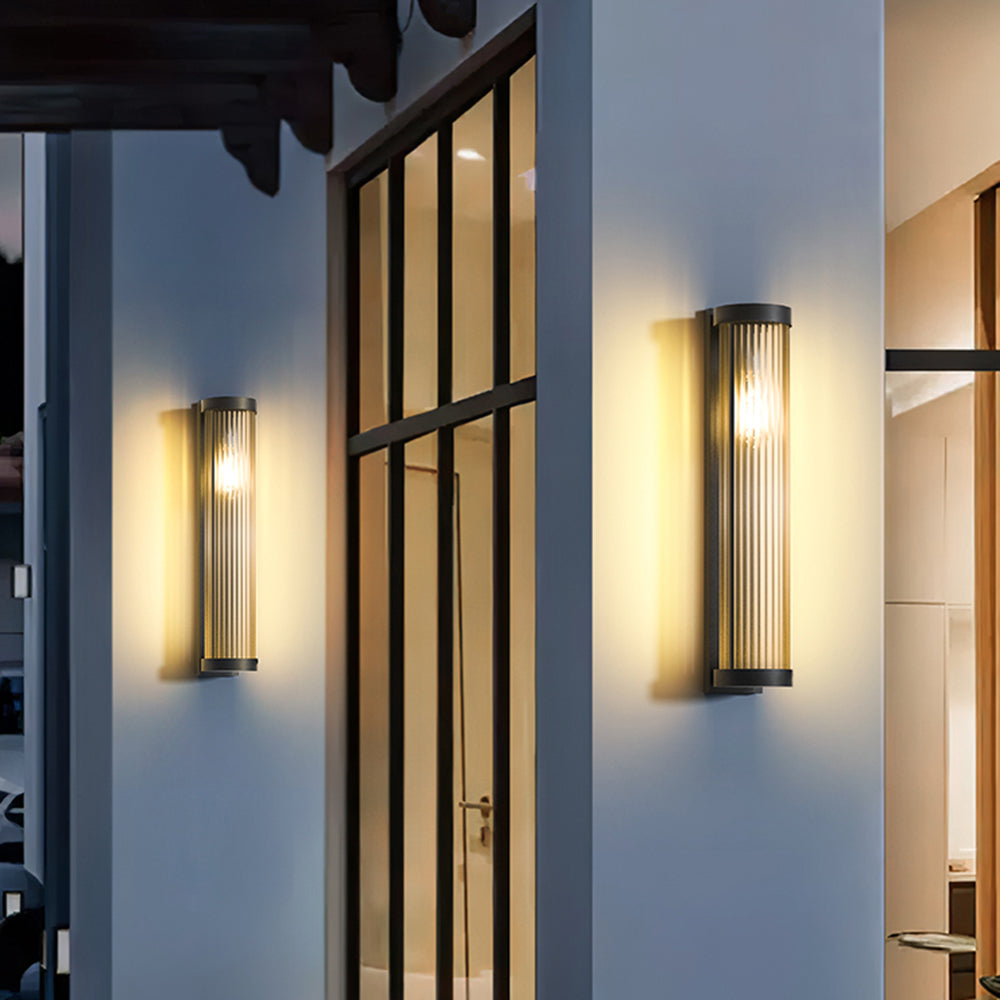 Erya – Cilindrische Buiten Wandlamp (Metaal & Glas, Zonne-energie/Bedraad, IP65 Waterdicht)