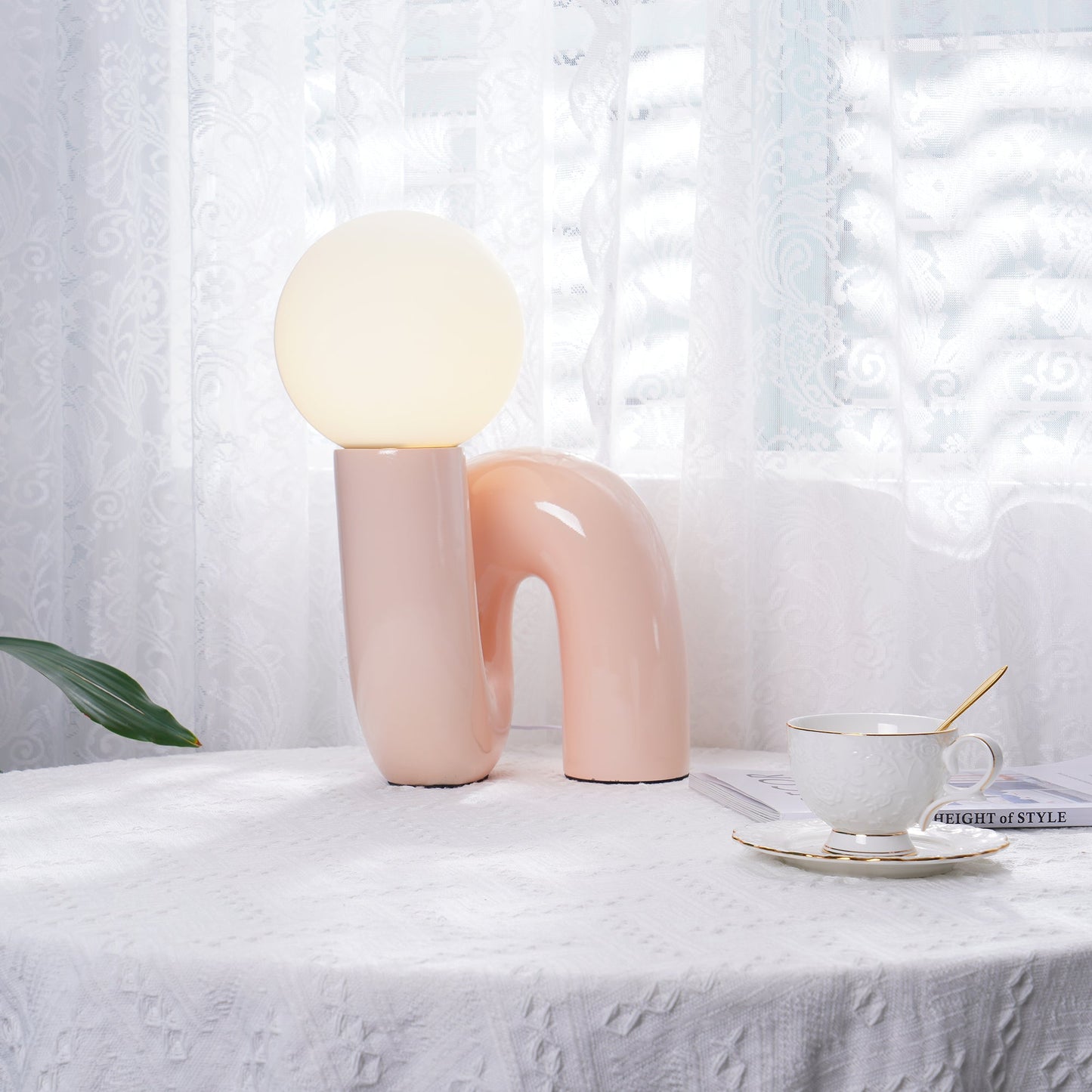 Glowra - Artistieke Spiraalvormige Glazen Tafellamp Met Strakke Transparante Afwerking