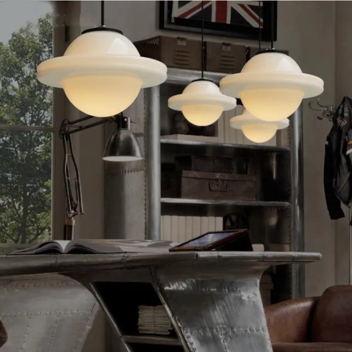 BrillLuma – Vintage Melkglas Hanglamp met Geometrisch Design