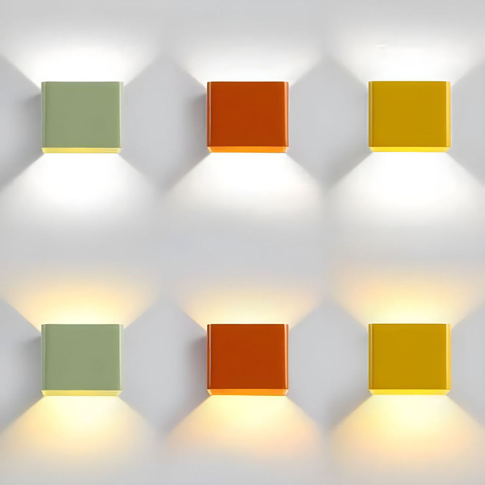 Cubis – Moderne Vierkante Wandlamp met Minimalistisch Ontwerp