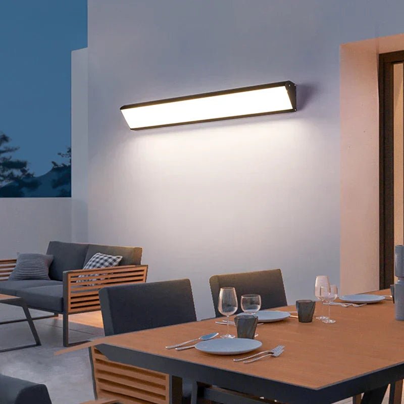 Aureon – Moderne Waterdichte LED Wandlamp