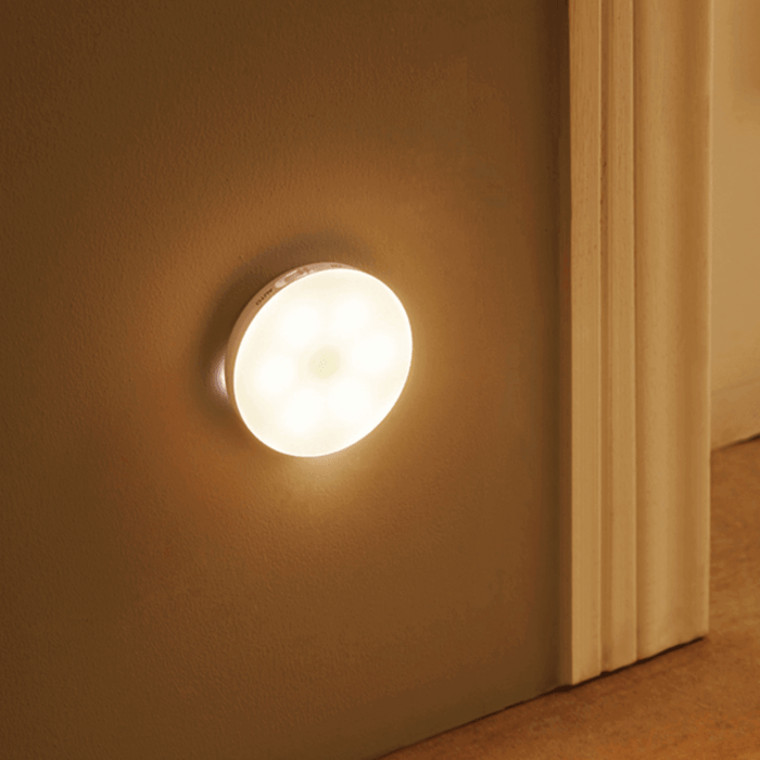 Lumo – LED Motion Sensor Lamp