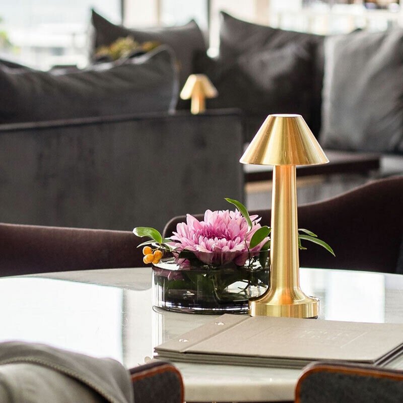 Luxe – Dimbare LED Tafellamp voor Restaurants & Thuis